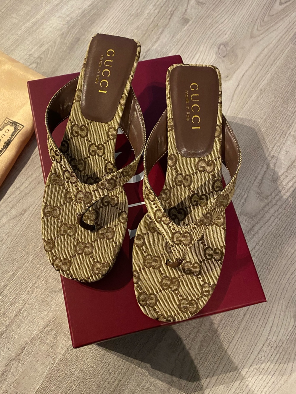 Gucci Vittoria Brown Monogram Thong Kitten Heel Sandals Size 38/US7.5 - Women's